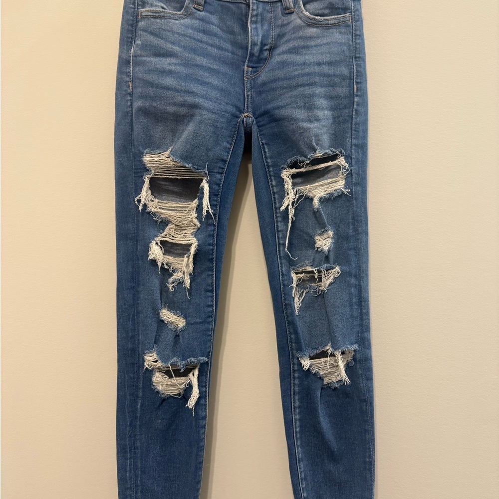 American Eagle Distressed Blue Jeans